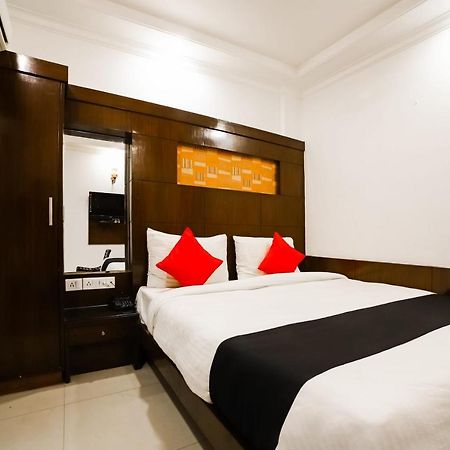 Capital O 6408 Hotel Delhi Heart ニューデリー エクステリア 写真