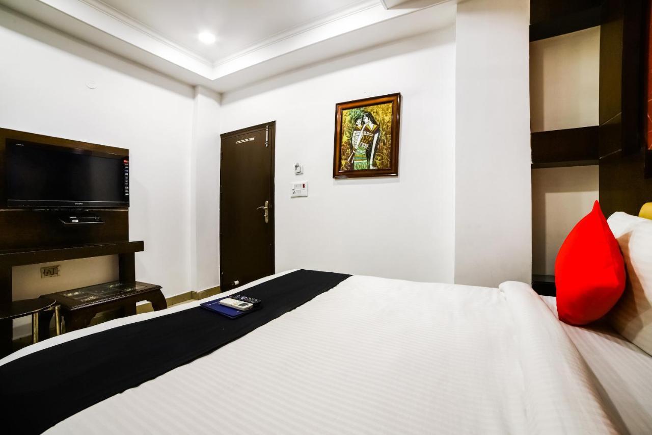 Capital O 6408 Hotel Delhi Heart ニューデリー エクステリア 写真
