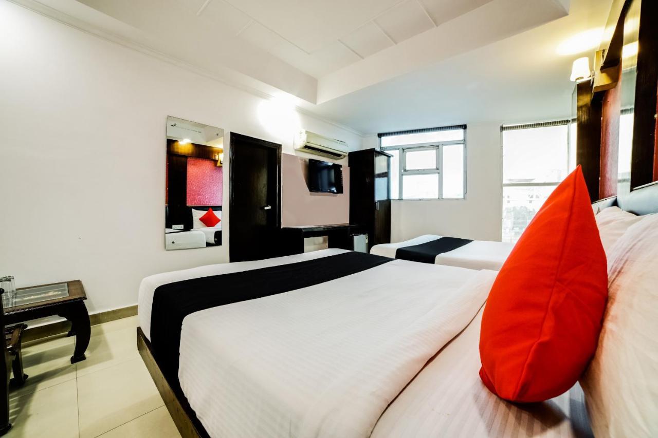 Capital O 6408 Hotel Delhi Heart ニューデリー エクステリア 写真
