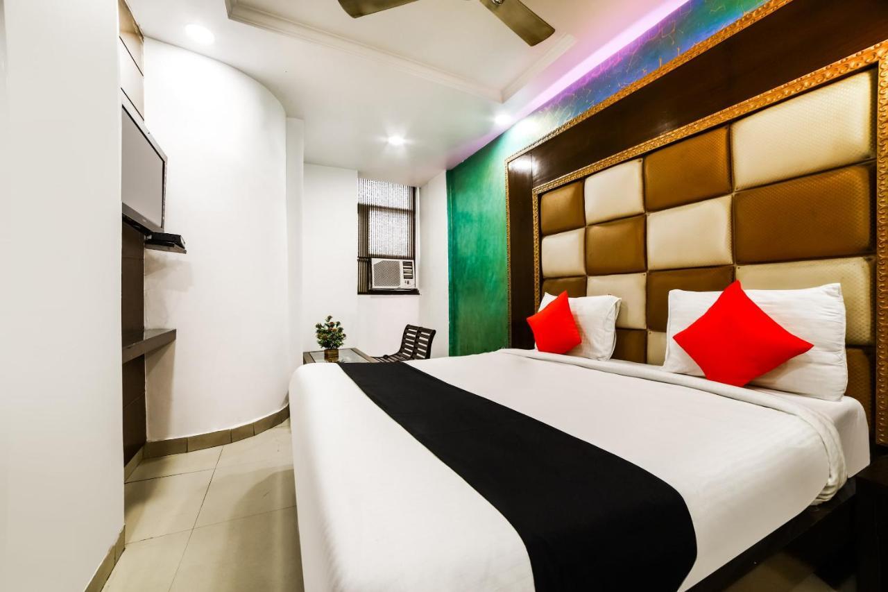 Capital O 6408 Hotel Delhi Heart ニューデリー エクステリア 写真